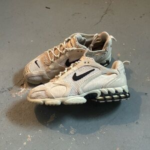 Nike x Stussy Spiridon Cage 2 “Fossil”